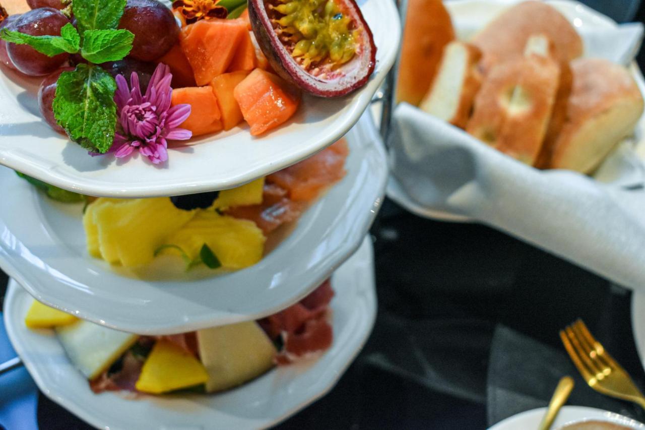 Palazzo Cornalia Hotel Milan Exterior photo Fruit salad