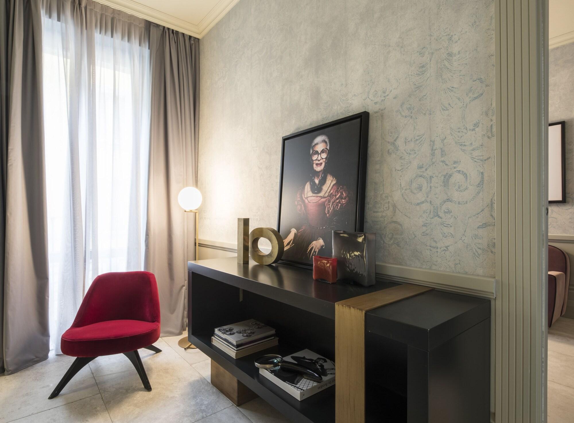 Palazzo Cornalia Hotel Milan Exterior photo A room at the hotel